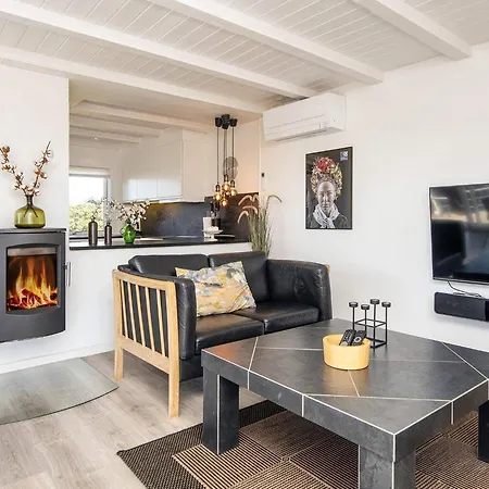 Seaside Charm In Rindby *