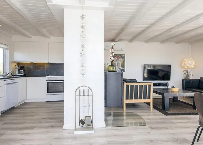 Seaside Charm In Rindby Fanø