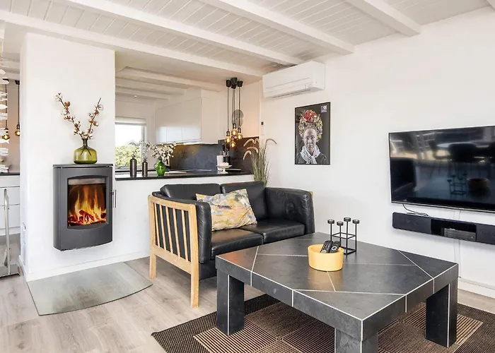 Seaside Charm In Rindby *